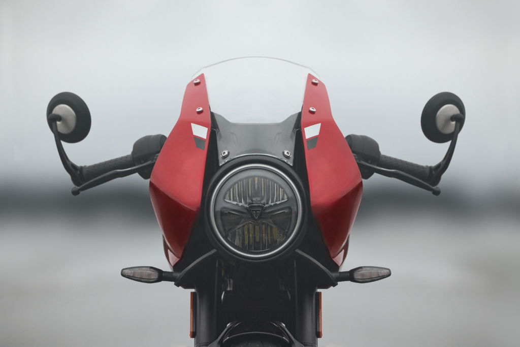 The Triumph Thruxton 400