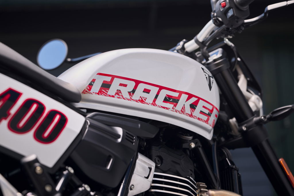 The Triumph Tracer 400 - detail