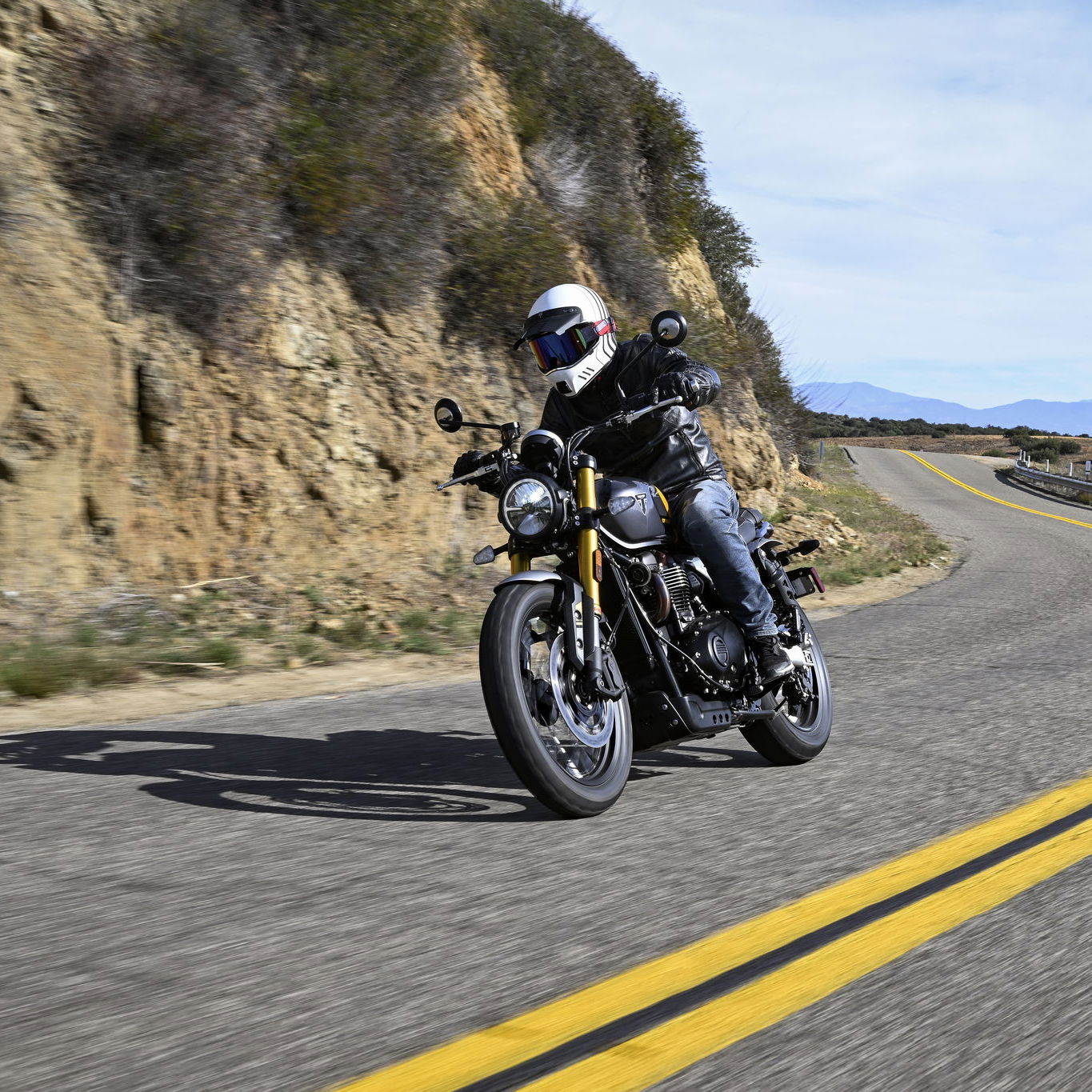 2026 Triumph Scrambler 900 - riding