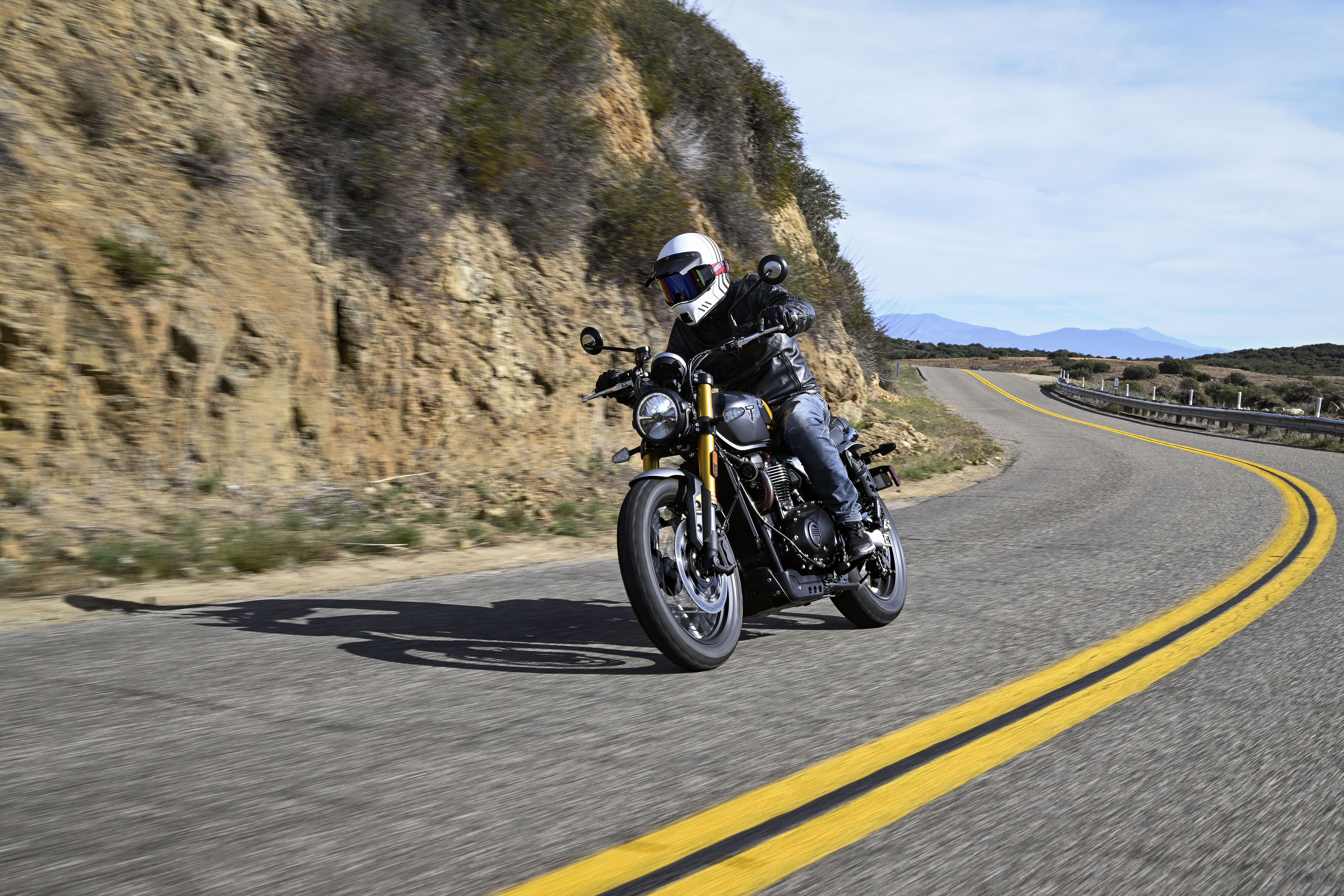 2026 Triumph Scrambler 900 - riding