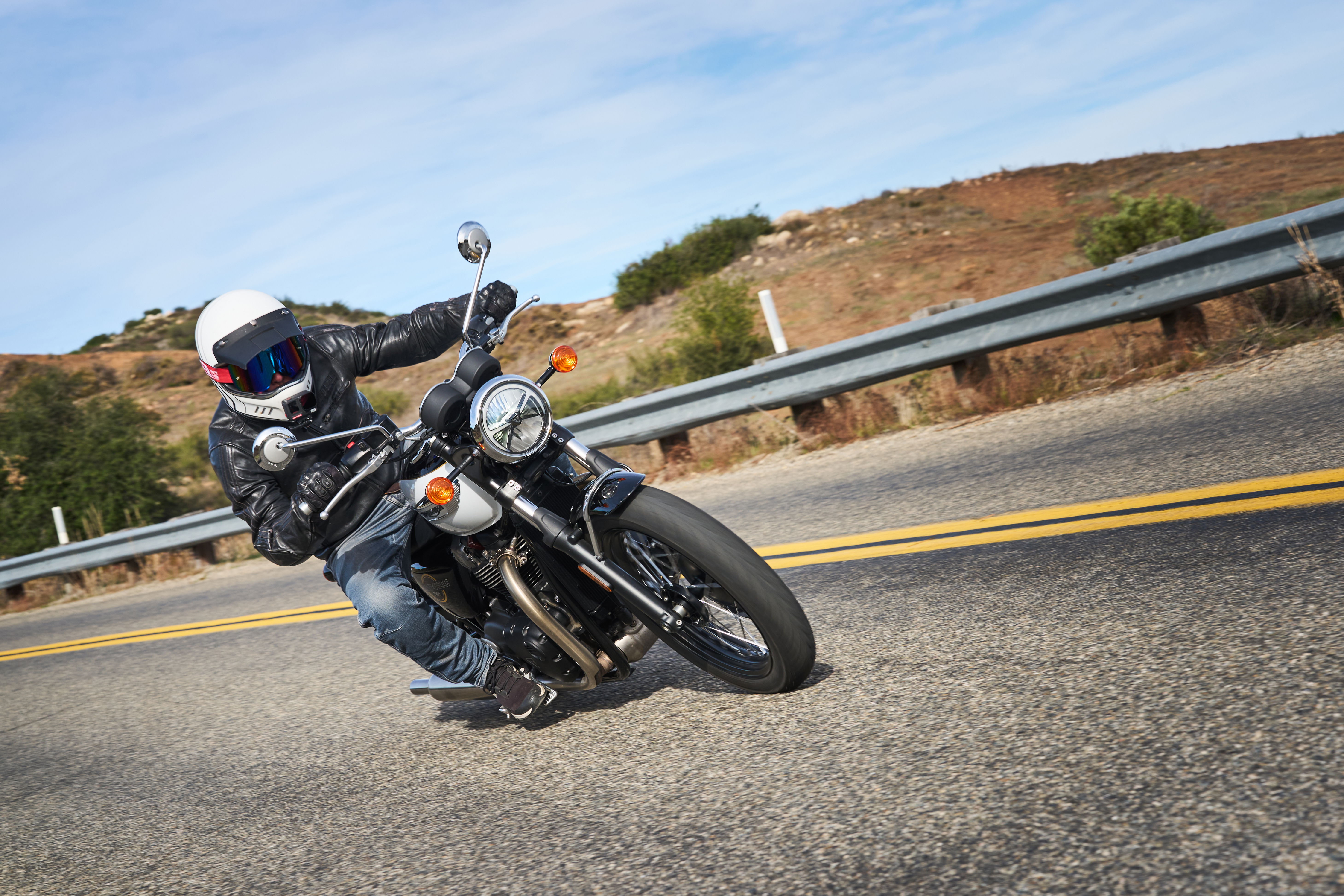 2026 Triumph Bonneville T100 - riding