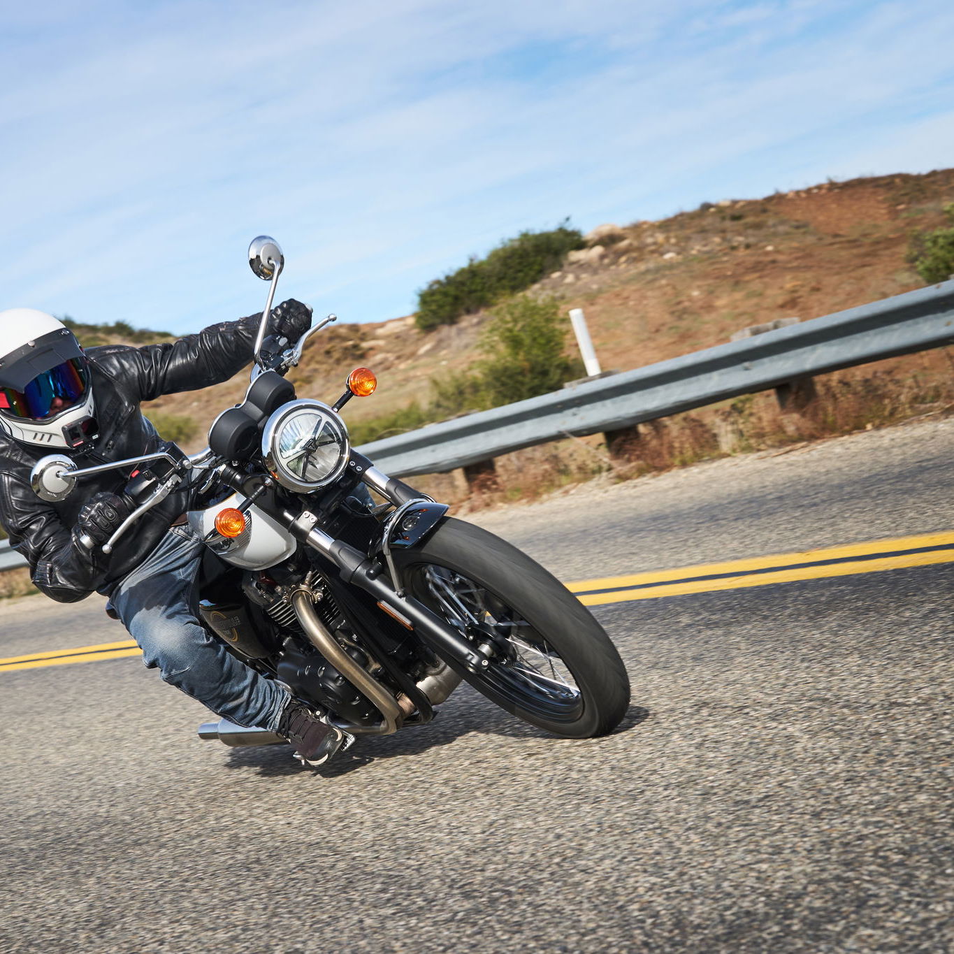 2026 Triumph Bonneville T100 - riding