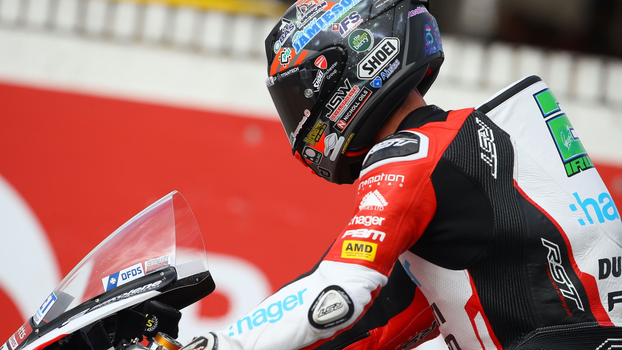 Glenn Irwin riding a Ducati in BSB