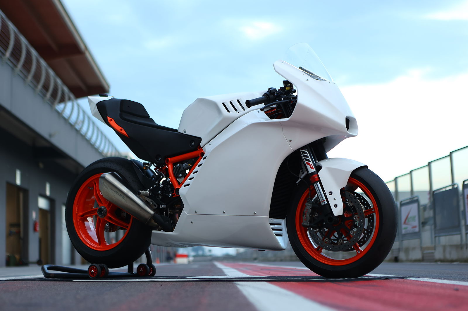 Kramer Race Kit for KTM Super Duke 