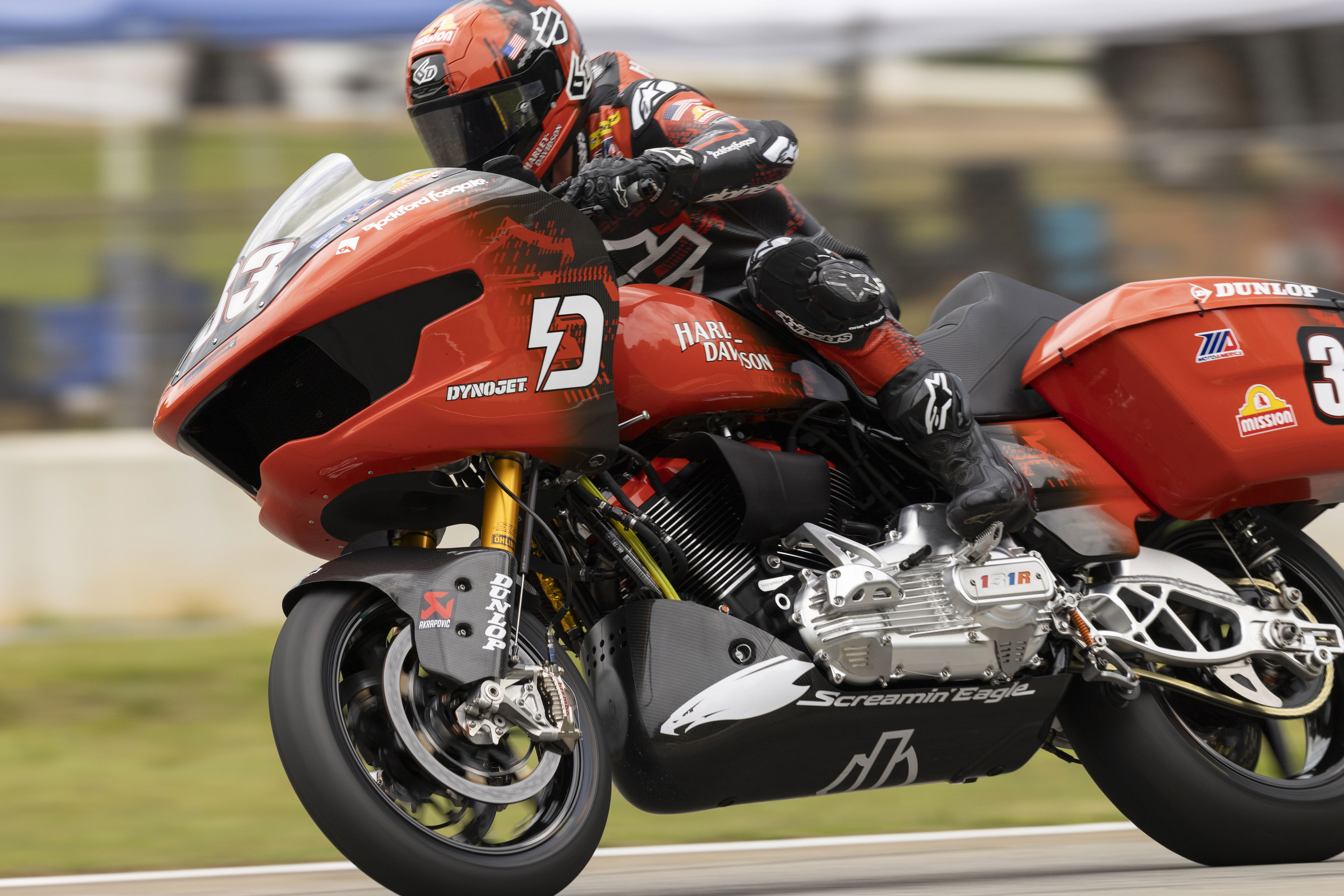 Harley-Davidson Road Glide racing in America