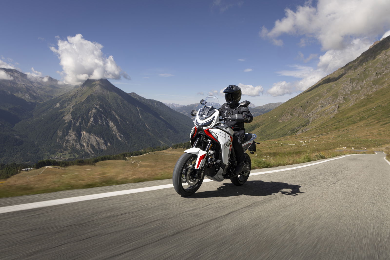 Moto Morini X-Cape 1200 on the road