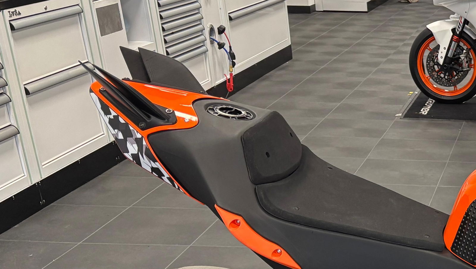 Kramer Race Kit for KTM Super Duke 