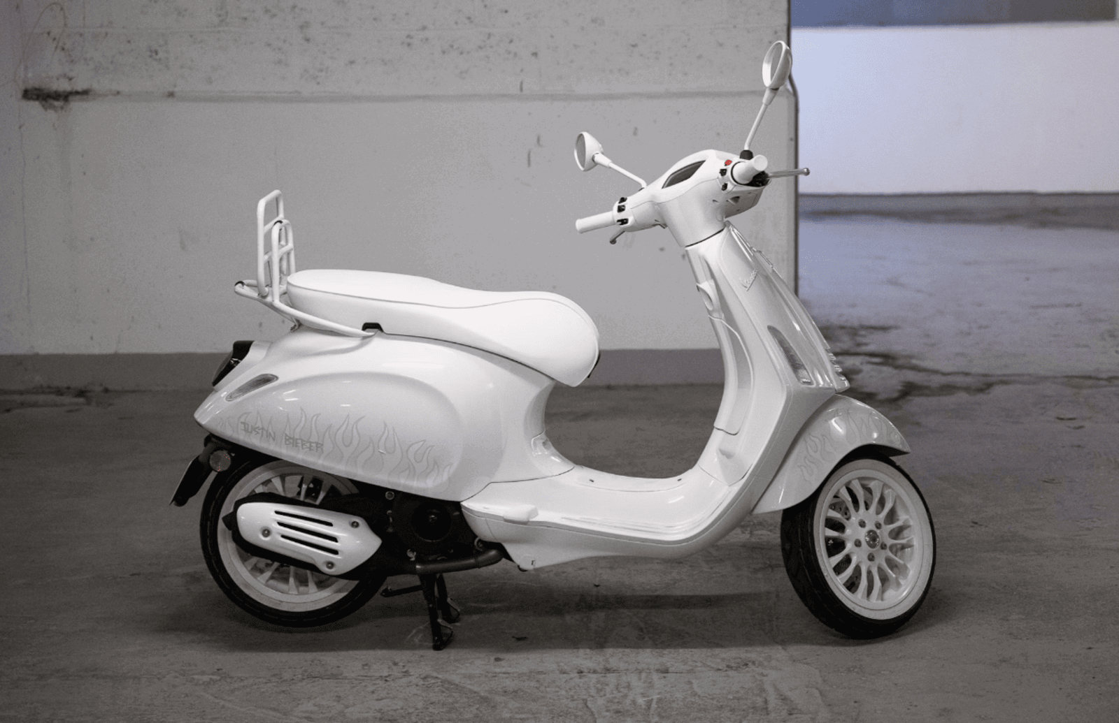 Vespa Sprint 150 Justin Bieber edition