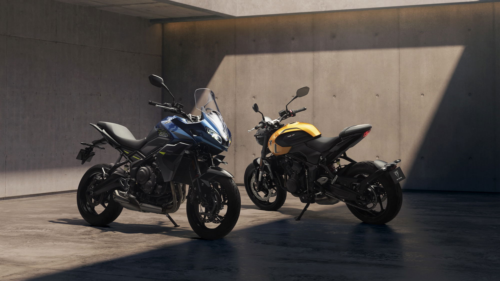 The updated 2026 Triumph Tiger Sport 660 (L) and Trident 660 (R)