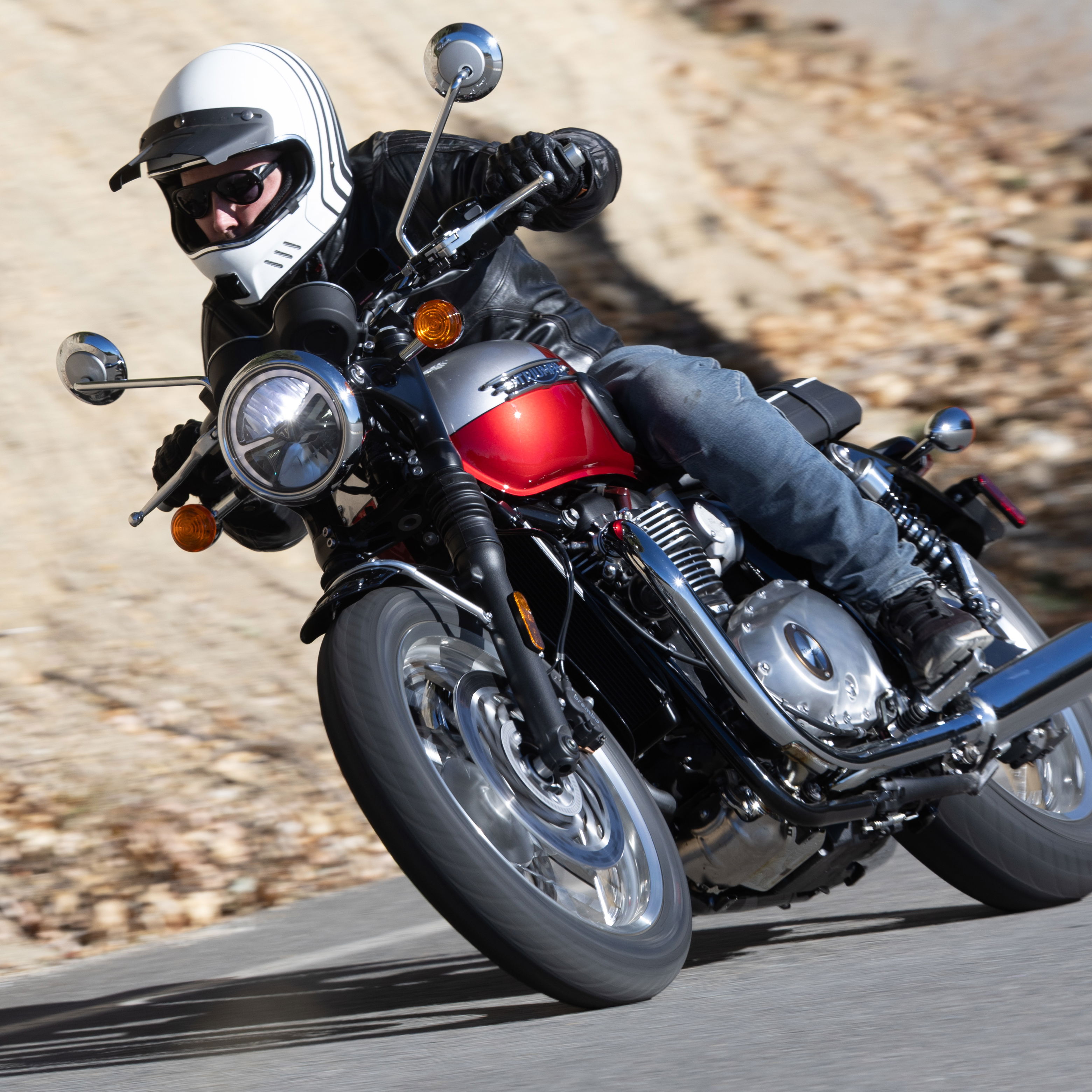2026 Triumph Bonneville T120 - riding