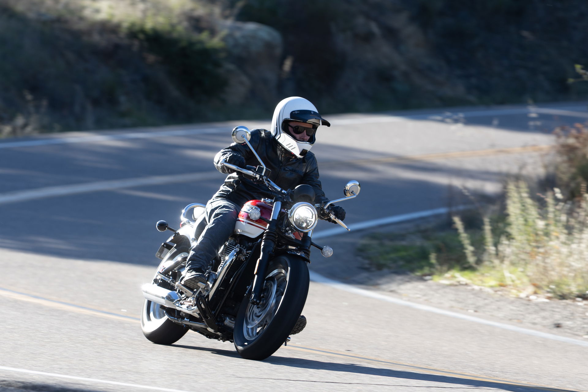 2026 Triumph Speedmaster - riding