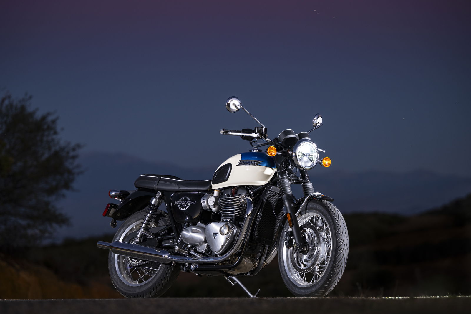 The 2026 Triumph Bonneville T120 - static