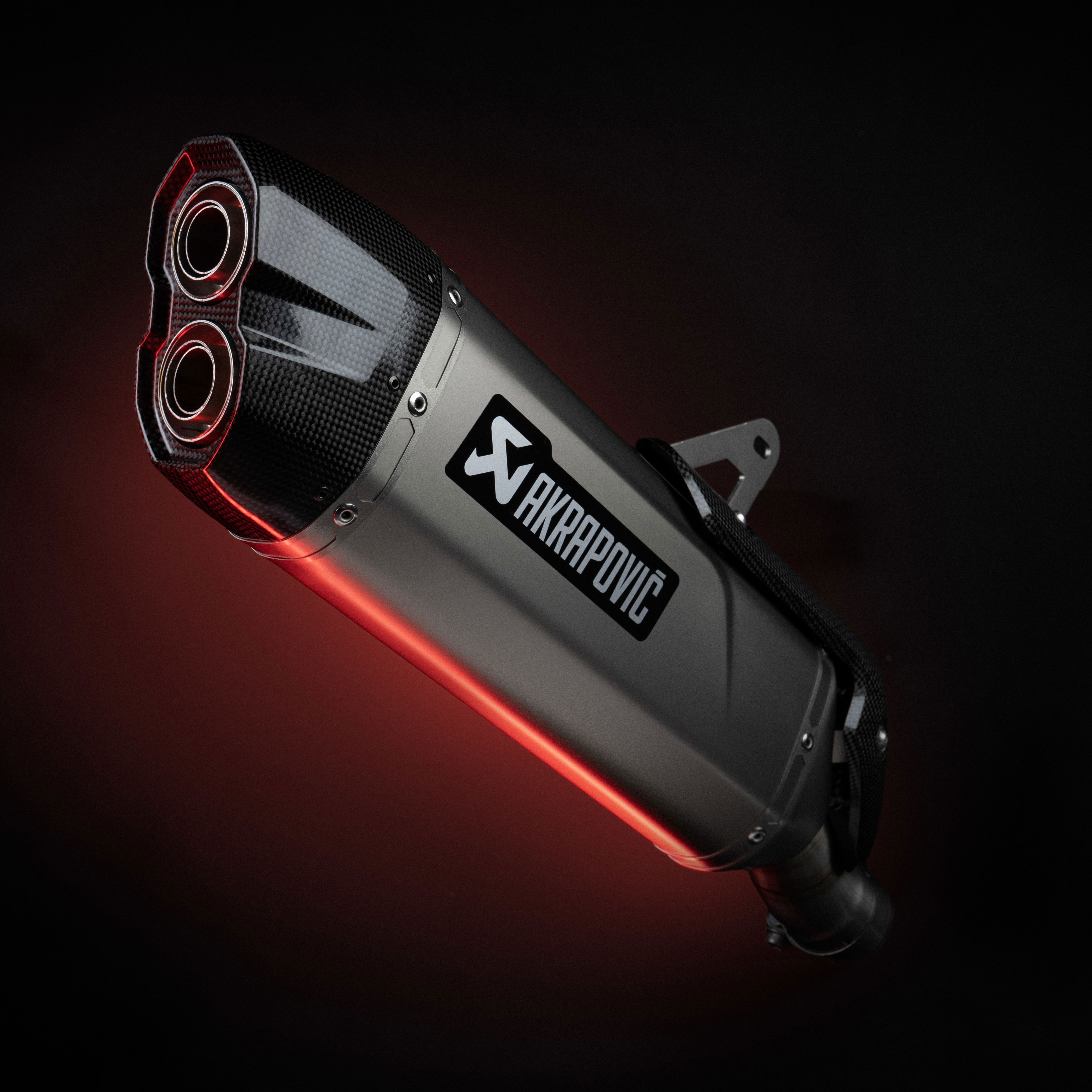 Ducati Multistrada V2 Akrapovic slip-on