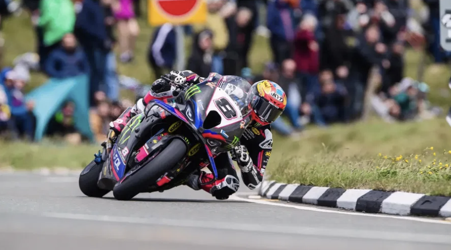 Davey Todd racing at the Isle of Man TT