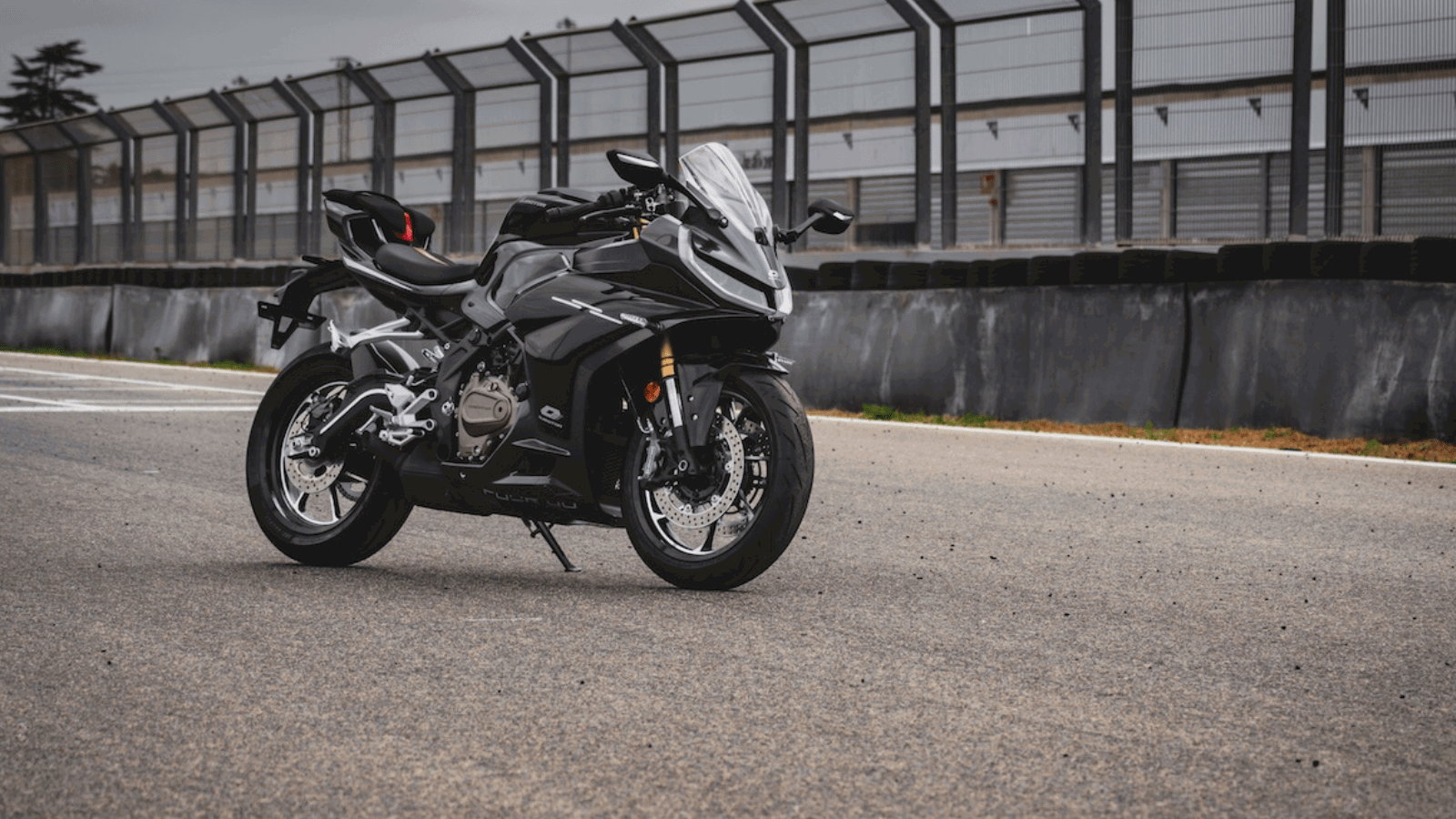 Is this QJMotor SRK 421 RR set to rival Kawasaki’s ZX-4RR?