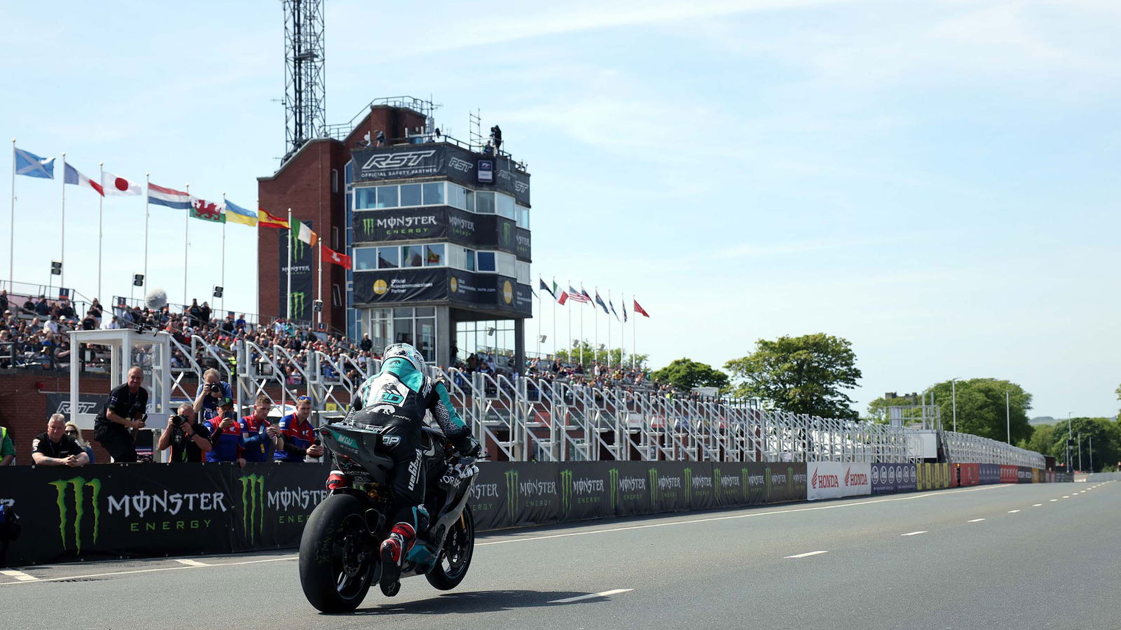 Michael Dunlop, 2023 Isle of Man TT, Supersport. - IOMTT Press