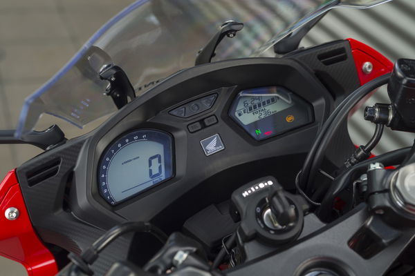 Honda CBR650F dash