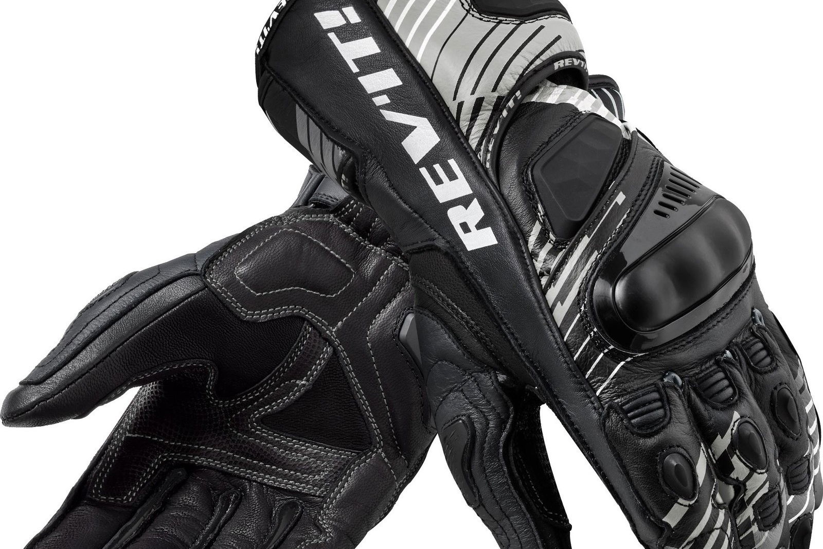 Rev'It Apex glove.