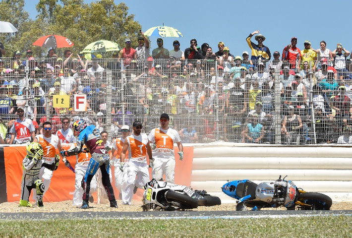 7 incredible pictures that captured THAT clash between Jack Miller and Bautista
