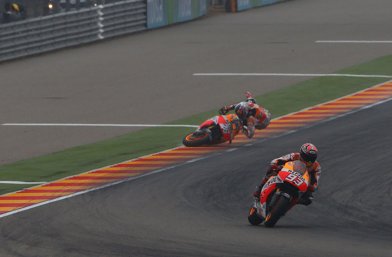 Dani Pedrosa crashes behind Marc Marquez, 2014 MotoGP Aragon Grand Prix. - Gold and Goose