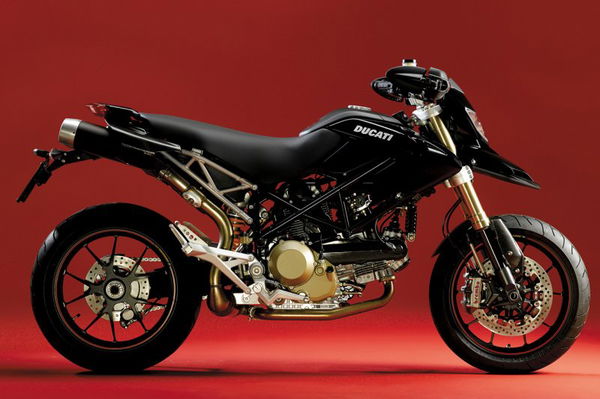 690 SM Supermoto R (2009 - present) review