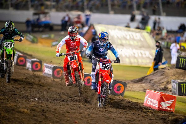 Ken Roczen, Justin Brayton, 2022 Daytona Supercross. Credit: Honda Racing Corporation.