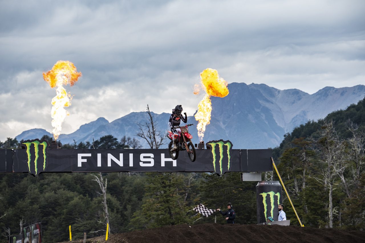 Tim Gajser wins 2022 MXGP of Patagonia Argentina.