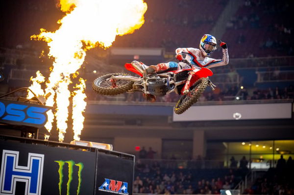 Jett Lawrence, 2022 St. Louis Supercross, winning one of the three Main Events. - Honda Racing Corporation.