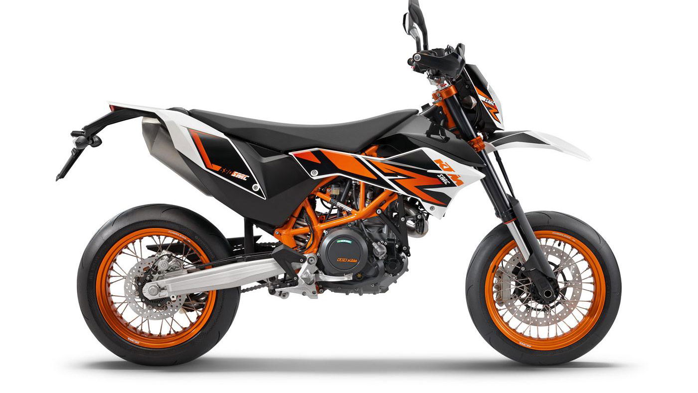 690 SMC R ABS (2014 - present) review