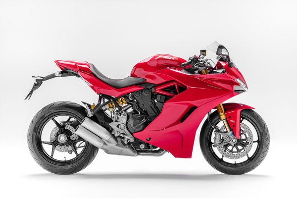 Ducati Supersport and Supersport S debut