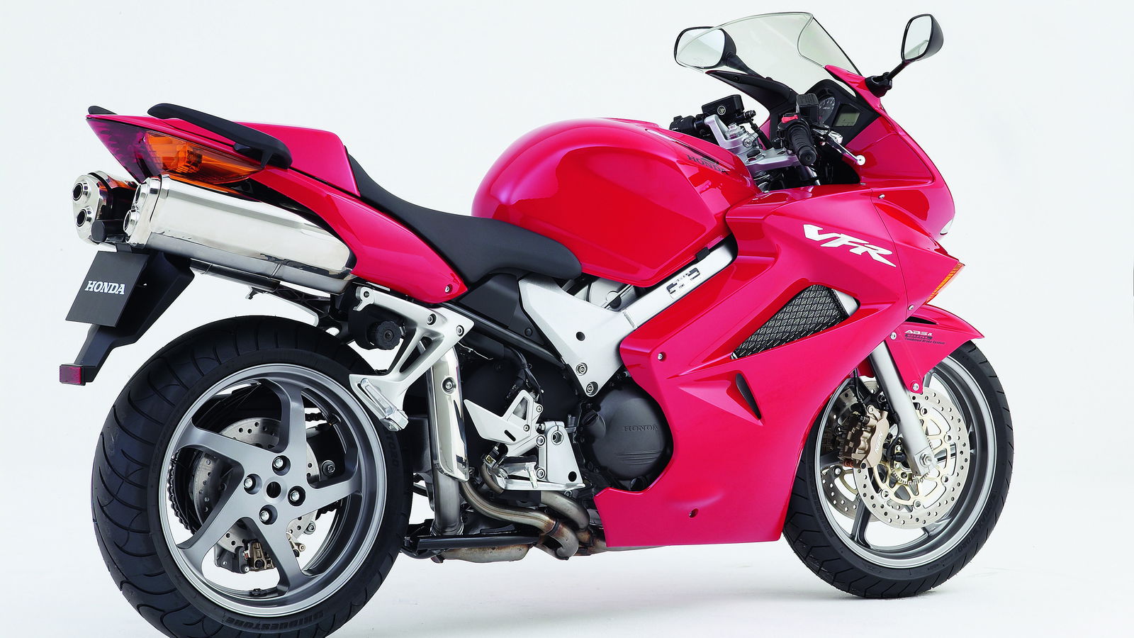 VFR800 VTEC (2002 - 2005) review