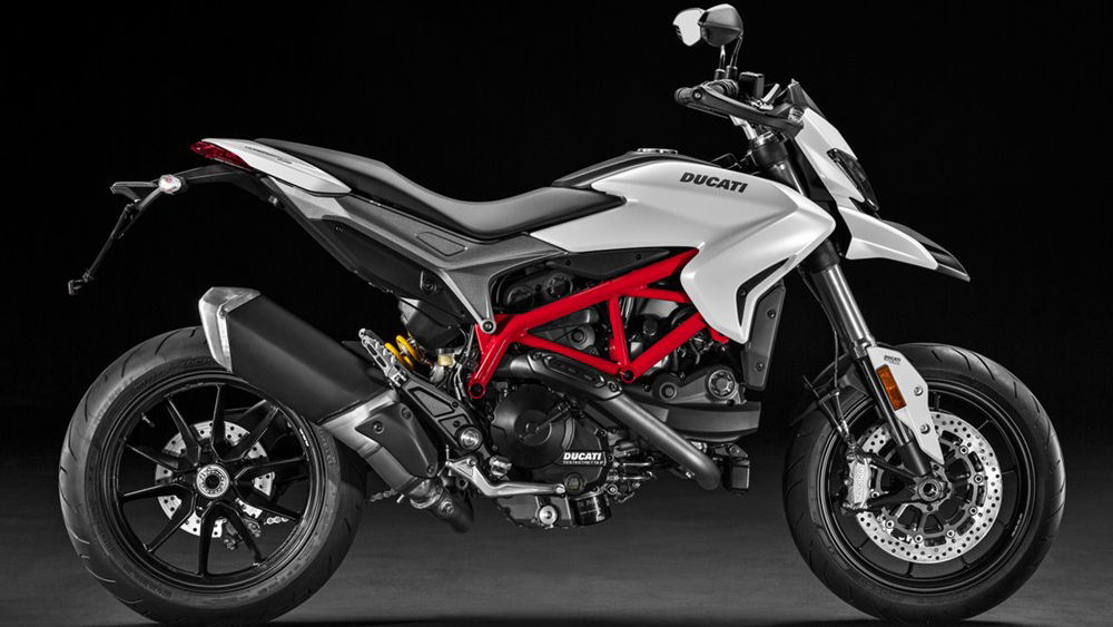 Hypermotard 939 review