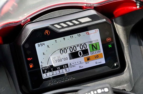 The TFT dash of a motorcycle