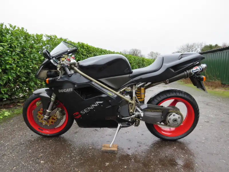 Ducati 916 Senna III. - Iconic Auctioneers