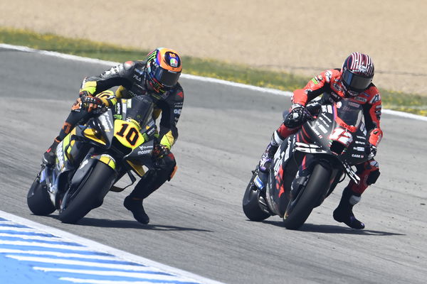 Maverick Vinales overtakes Luca Marini, 2022 Spanish Grand Prix. - Gold and Goose.