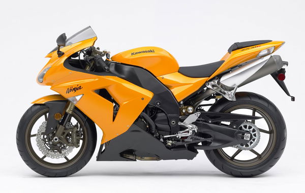 2006 GSX-R600 K6 review