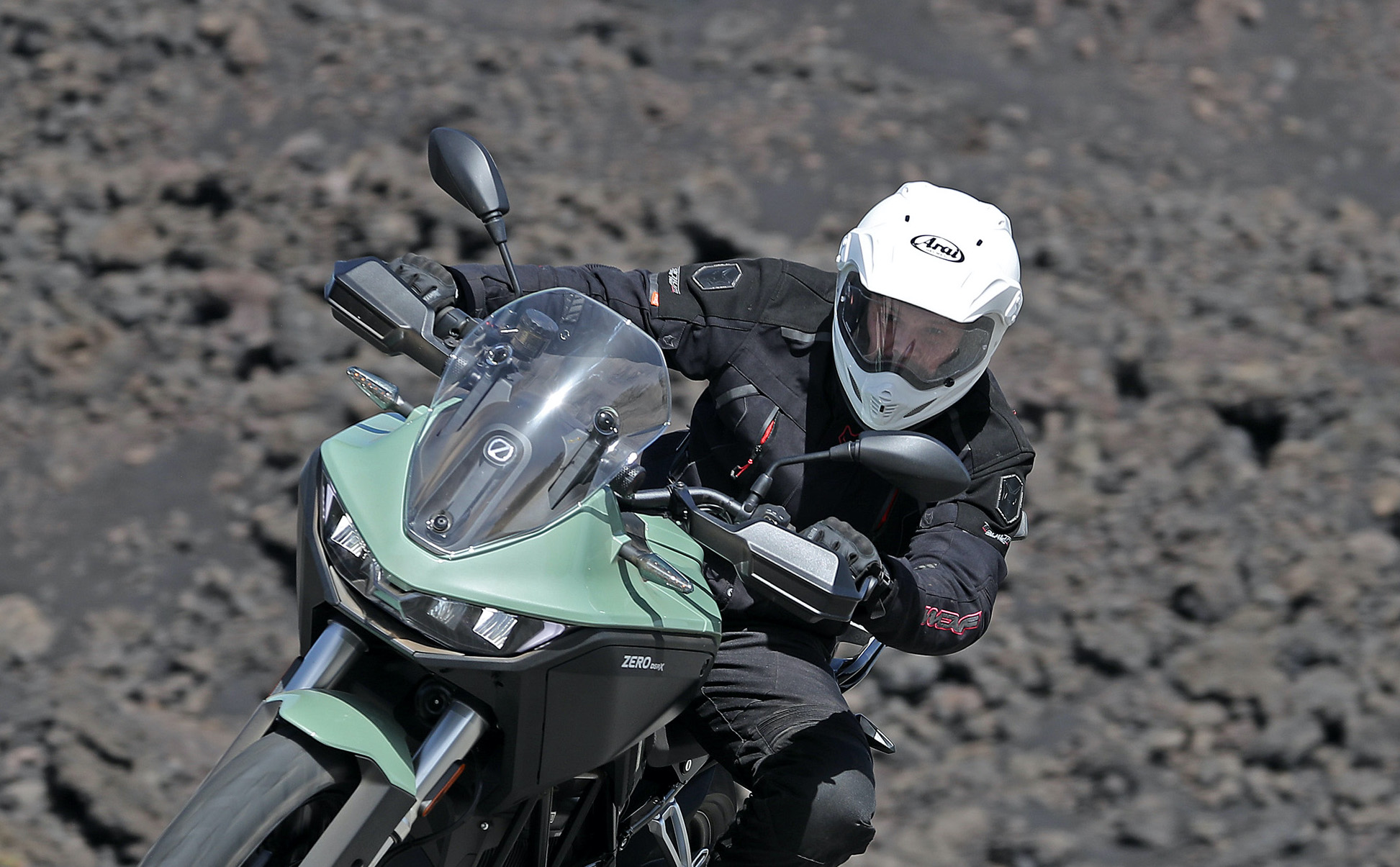 Arai Tour X4 motorcycle helmet review