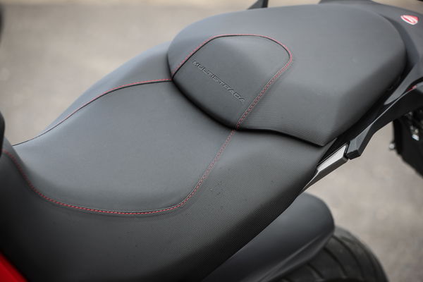 Ducati Multistrada 950 seat