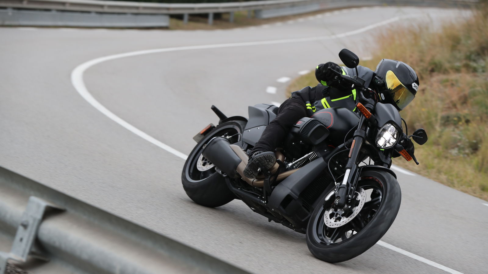 Harley-Davidson FXDR 2019 Review