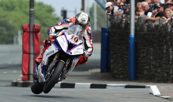 Peter Hickman - Smiths Racing, 2018 Isle of Man TT