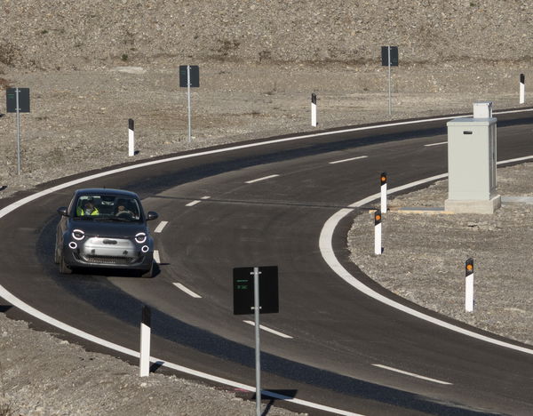 Electric Fiat 500 on "Arena del Futuro" prototype induction charging road. - Stellantis