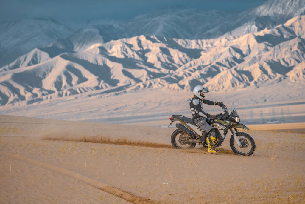 Voge 300 Rally. - Voge