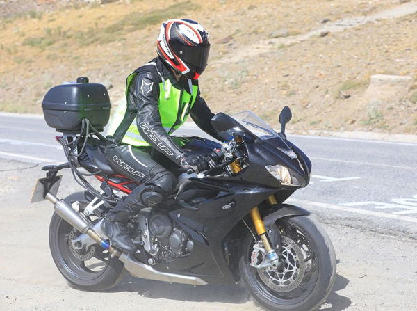 Triumph Daytona 765 Moto2 spy shots