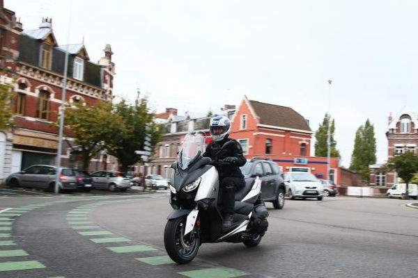  First ride: Yamaha XMAX 400 review