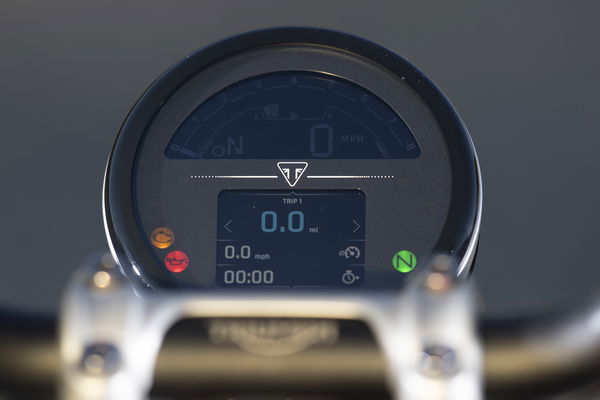 The TFT dash on a Triumph motorbike