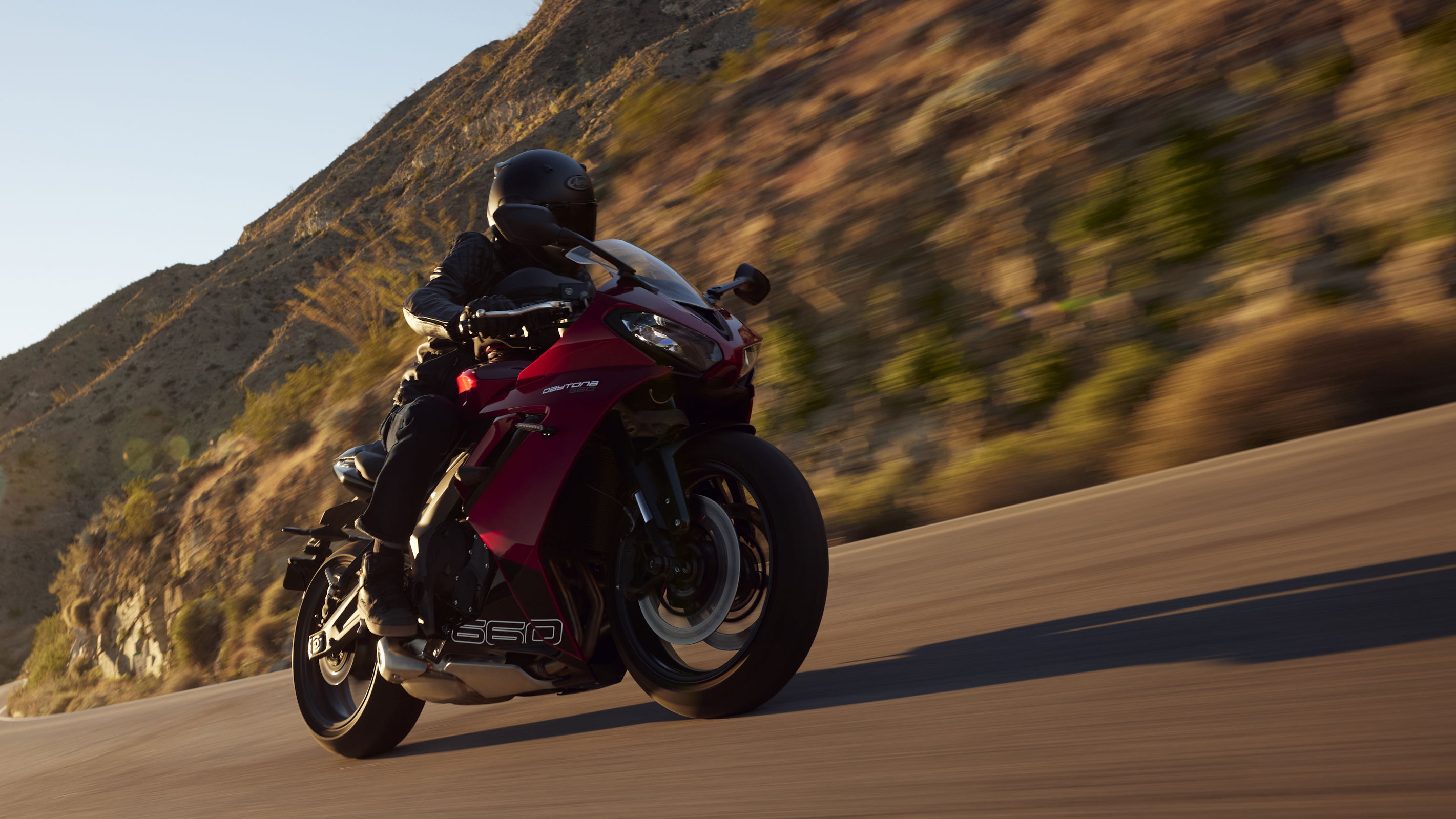 Triumph Daytona 660 