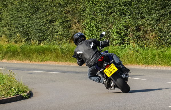 Yamaha MT-07 cornering