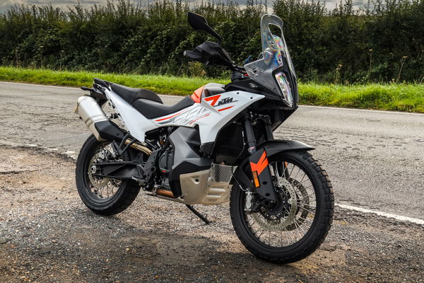 KTM 790 Adventure - side