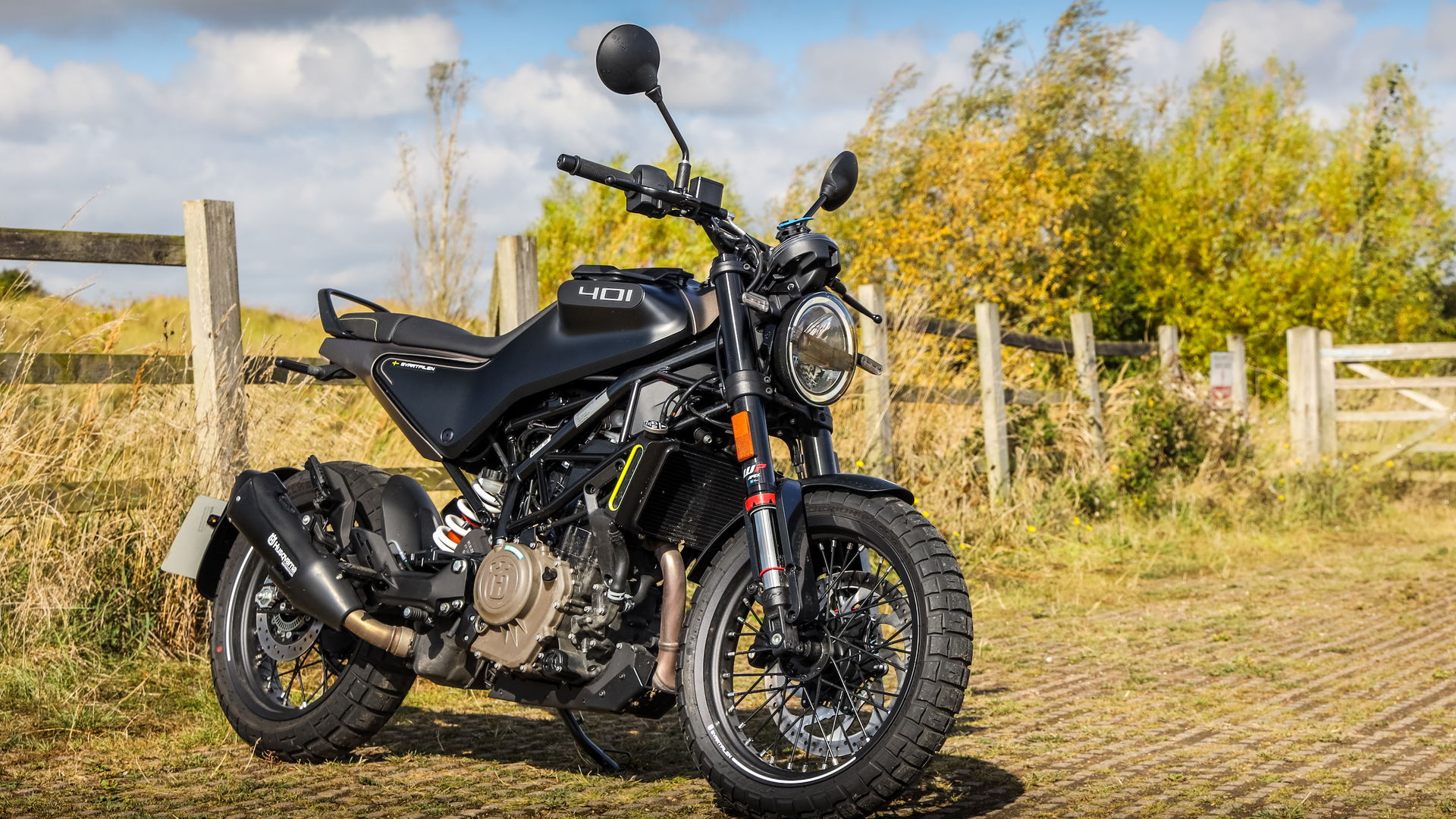 Husqvarna Svartpilen 401 - front