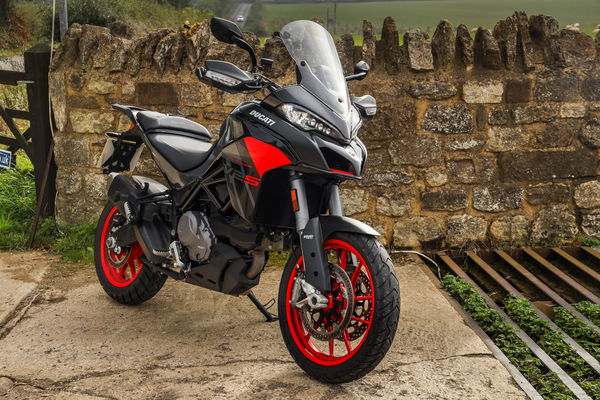 Ducati Multistrada V2 S - front